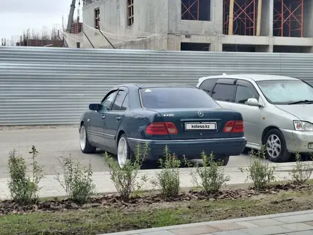 Mercedes-Benz E 280 1996 года за 2 700 000 тг. в Алматы – фото 3