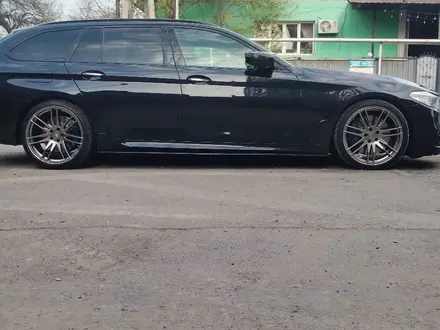 BMW 540 2018 года за 19 800 000 тг. в Алматы – фото 5