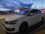 Volkswagen Polo 2015 года за 5 000 000 тг. в Атырау – фото 3