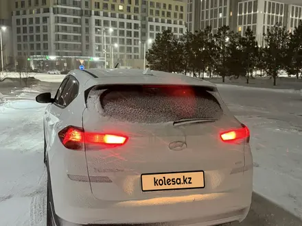 Hyundai Tucson 2019 года за 10 000 000 тг. в Уральск – фото 2