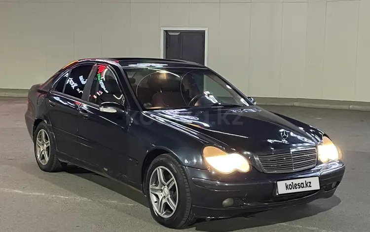 Mercedes-Benz C 180 2001 годаүшін2 100 000 тг. в Атырау