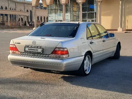 Mercedes-Benz S 320 1997 года за 7 000 000 тг. в Атырау – фото 26