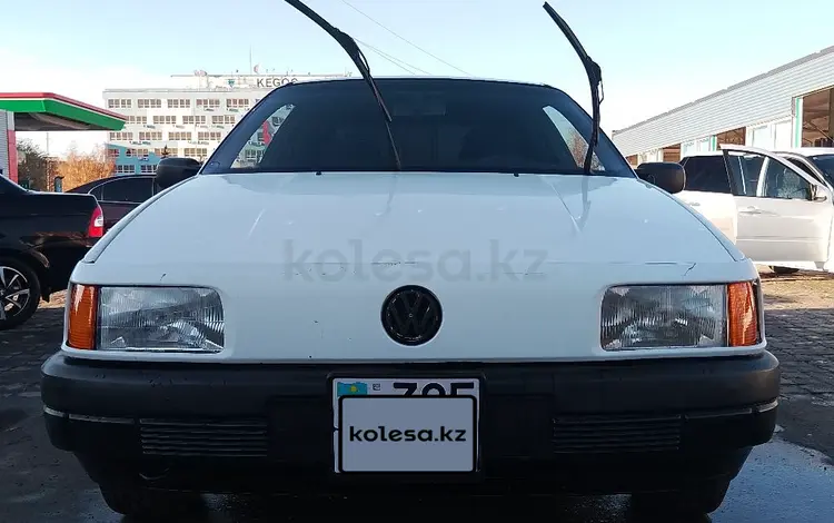 Volkswagen Passat 1993 годаүшін1 950 000 тг. в Экибастуз