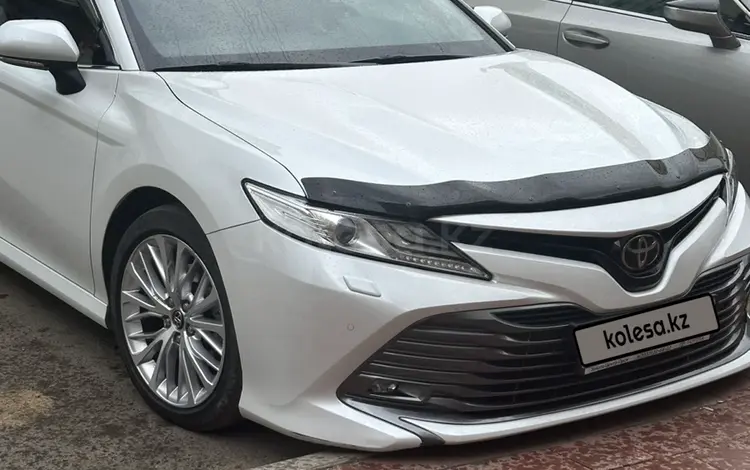 Toyota Camry 2018 года за 13 500 000 тг. в Астана