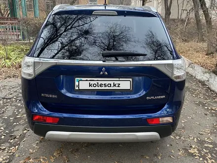 Mitsubishi Outlander 2014 года за 8 300 000 тг. в Алматы – фото 2