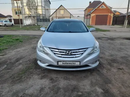 Hyundai Sonata 2014 года за 3 300 000 тг. в Уральск – фото 2