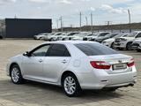 Toyota Camry 2013 года за 10 000 000 тг. в Атырау – фото 4