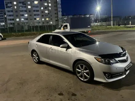 Toyota Camry 2014 года за 6 000 000 тг. в Астана – фото 2