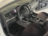 Toyota Camry 2017 года за 6 000 000 тг. в Мангистау – фото 3