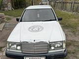 Mercedes-Benz E 200 1994 годаfor850 000 тг. в Караганда – фото 5