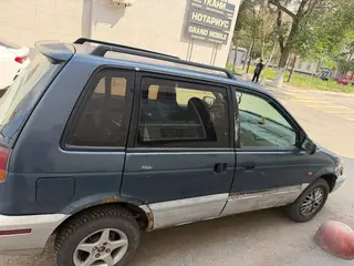 Mitsubishi Space Wagon