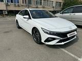 Hyundai Elantra 2024 годаfor8 760 000 тг. в Алматы – фото 5