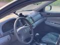 Toyota Camry 2002 года за 3 500 000 тг. в Актобе – фото 6