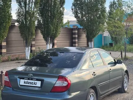 Toyota Camry 2002 года за 3 500 000 тг. в Актобе – фото 5