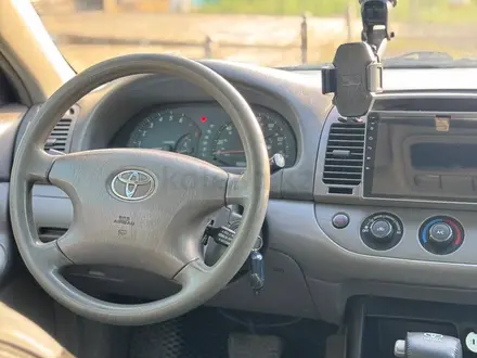 Toyota Camry 2002 года за 3 500 000 тг. в Актобе – фото 8