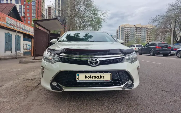 Toyota Camry 2017 года за 13 300 000 тг. в Алматы
