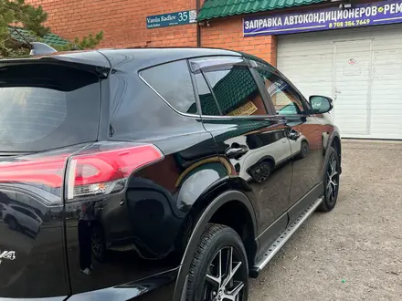 Toyota RAV4 2017 года за 15 500 000 тг. в Астана – фото 4