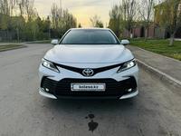 Toyota Camry 2023 года за 16 500 000 тг. в Астана