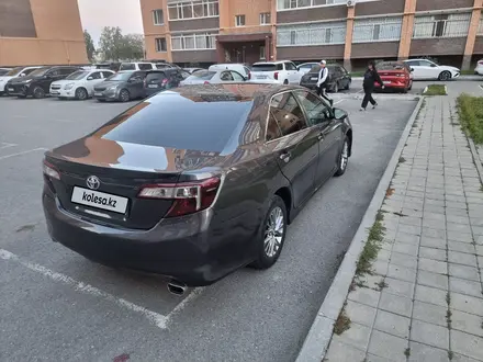 Toyota Camry 2013 года за 8 000 000 тг. в Костанай – фото 12