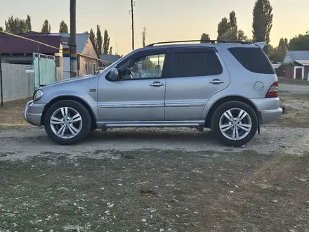 Mercedes-Benz ML 320 2000 года за 4 500 000 тг. в Тараз – фото 2