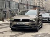 Volkswagen Tiguan 2017 года за 12 500 000 тг. в Алматы