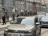 Volkswagen Tiguan 2017 года за 12 500 000 тг. в Алматы – фото 4