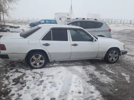 Mercedes-Benz E 200 1992 года за 1 200 000 тг. в Балхаш – фото 4