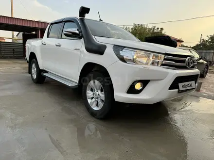 Toyota Hilux 2017 года за 13 500 000 тг. в Кульсары – фото 2