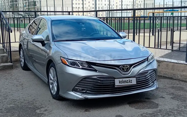 Toyota Camry 2019 года за 7 500 000 тг. в Жанаозен
