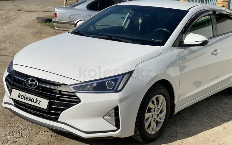 Hyundai Elantra 2019 года за 8 100 000 тг. в Уральск