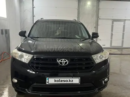 Toyota Highlander 2010 года за 13 000 000 тг. в Актобе – фото 3