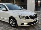 Skoda Superb 2014 года за 6 500 000 тг. в Алматы – фото 2