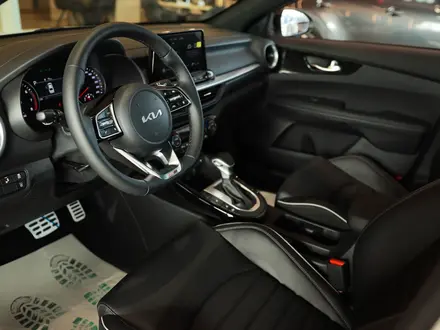 Kia Cerato GT Line+ 2025 года за 12 390 000 тг. в Уральск – фото 5