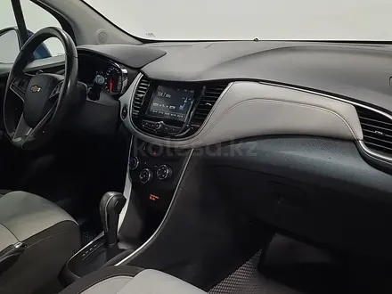 Chevrolet Tracker 2020 года за 5 990 000 тг. в Алматы – фото 16