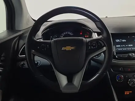 Chevrolet Tracker 2020 года за 5 990 000 тг. в Алматы – фото 13