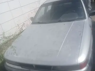 Mitsubishi Galant