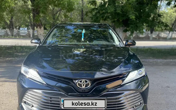 Toyota Camry 2019 года за 17 500 000 тг. в Караганда