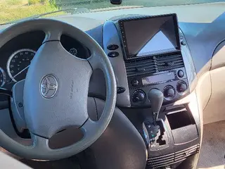 Toyota Sienna, 2009