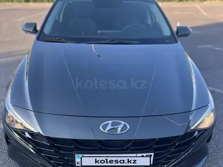 Hyundai Elantra 2021 года за 10 000 000 тг. в Шымкент – фото 2