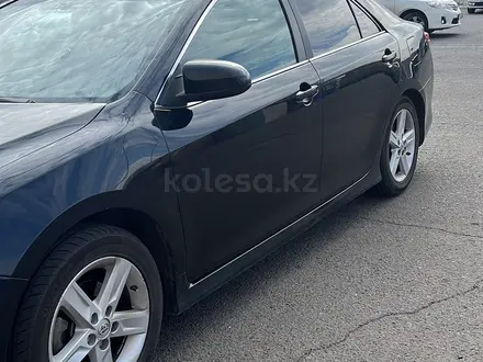 Toyota Camry 2014 года за 9 500 000 тг. в Астана – фото 2