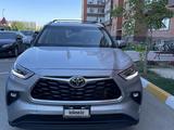 Toyota Highlander 2021 года за 26 000 000 тг. в Уральск – фото 2