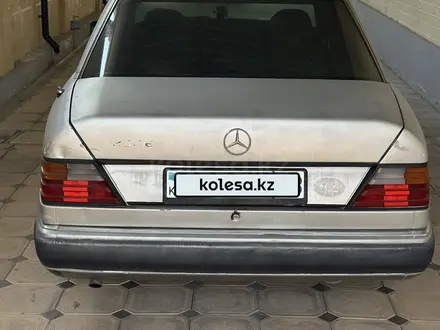 Mercedes-Benz E 230 1991 года за 700 000 тг. в Тараз – фото 3