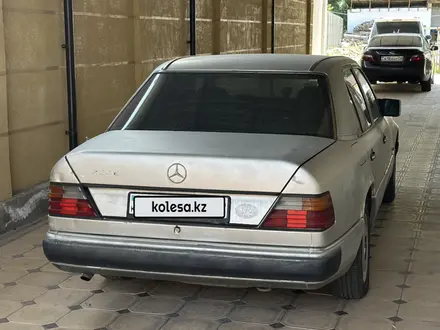 Mercedes-Benz E 230 1991 года за 700 000 тг. в Тараз – фото 4