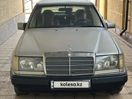 Mercedes-Benz E 230 1991 года за 700 000 тг. в Тараз – фото 2