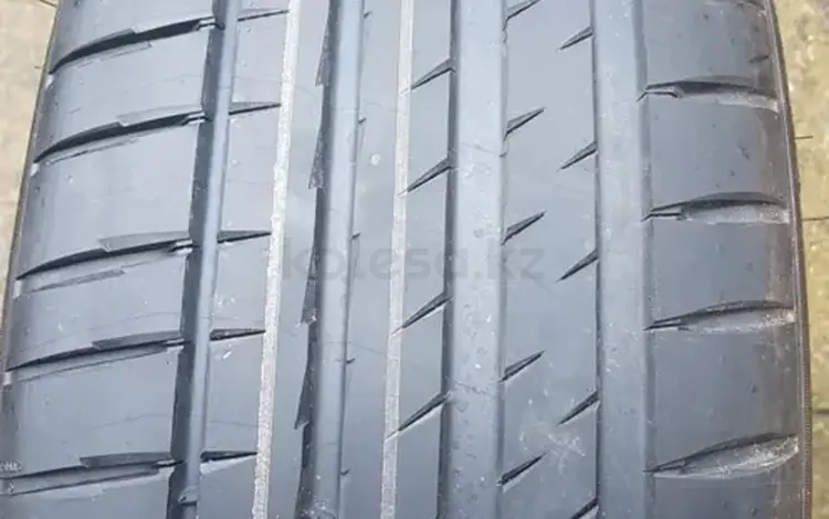 225/45R19 Pirelli PZ4* RFT за 150 000 тг. в Алматы