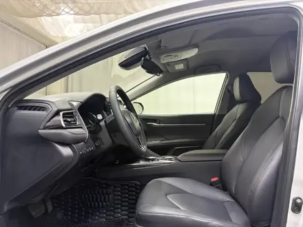 Toyota Camry Prestige 2023 года за 15 300 000 тг. в Алматы – фото 5