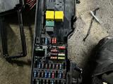 W202 w208 блок предохранителей корпус блока за 20 000 тг. в Алматы – фото 2