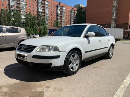 Volkswagen Passat 2004 года за 2 200 000 тг. в Астана – фото 3