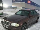 Mercedes-Benz C 200 1997 года за 2 100 000 тг. в Караганда – фото 2