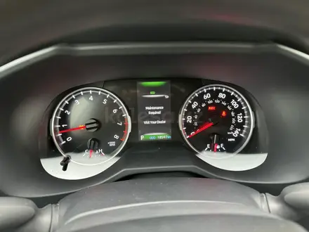 Toyota RAV4 2021 года за 17 000 000 тг. в Уральск – фото 16